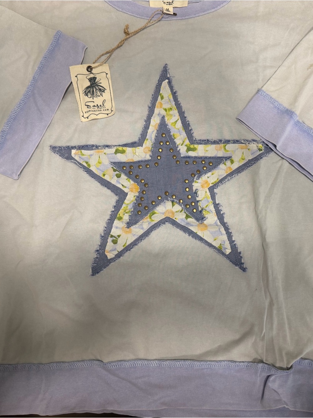 easel Lavender Star Appliqué Long Sleeve Tee
